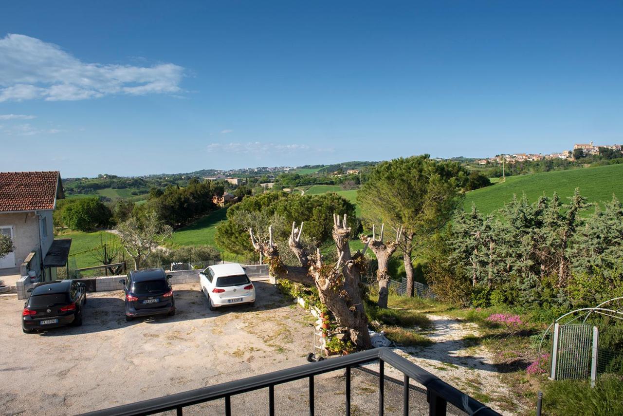 A11 - Varano, Delizioso Trilocale Con Giardino 安科纳 外观 照片